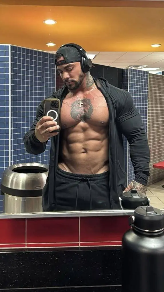 ai character: PIT background