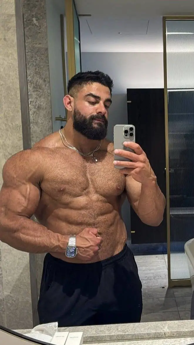 ai character: SIAN background