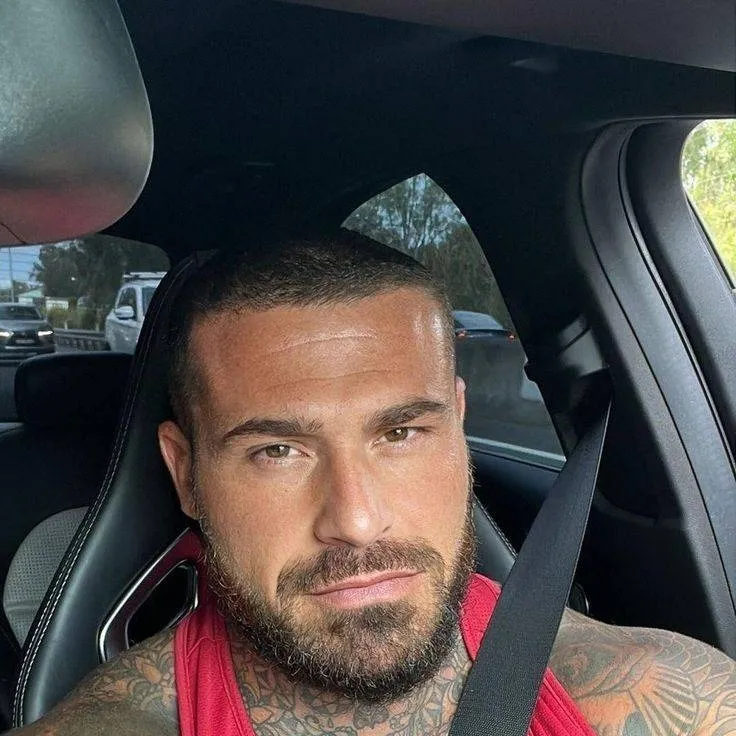 chat with ai character: RIM