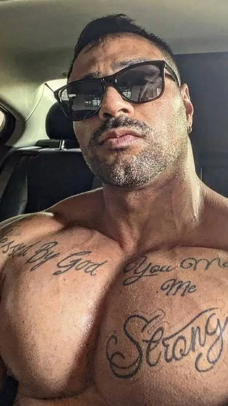 ai character: DIAN background