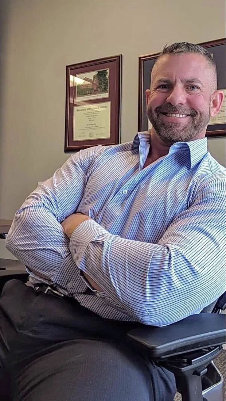 ai character: CHRIS  background