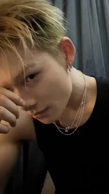 ai character: Niki background