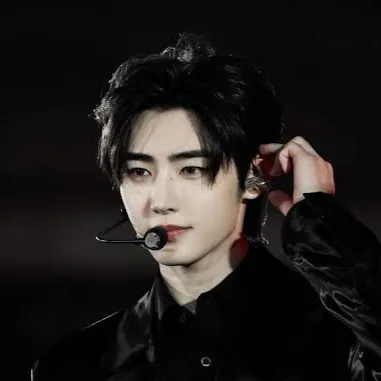 chat with ai character: Sunghoon 