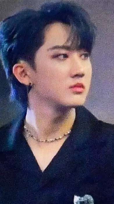 ai character: 𝙲𝚑𝚊𝚗𝚐𝚋𝚒𝚗 background