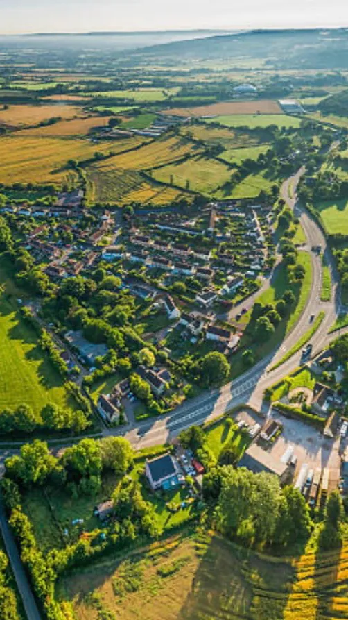 chat with ai character: Random / freeroam