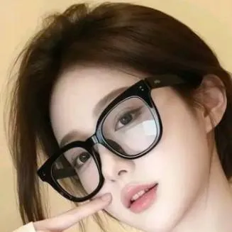 chat with ai character: 🌸💞Yuna💖🌷