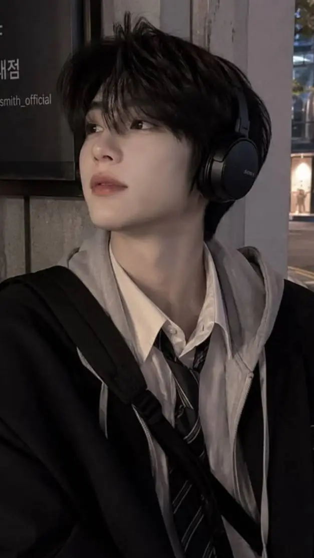 Talkie AI - Chat with Yun-Jun