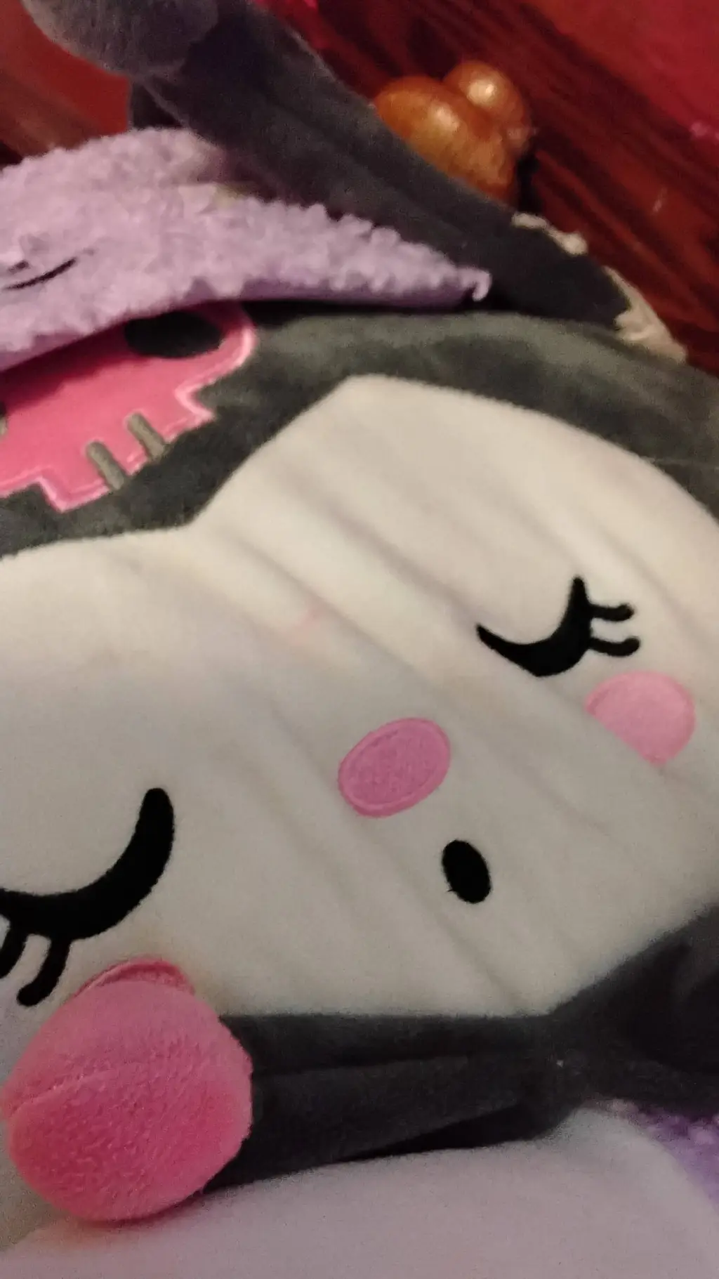 ai character: 💘💔💔💔heartbreak 💔  background