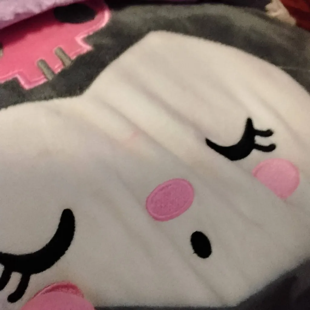 chat with ai character: 💘💔💔💔heartbreak 💔 