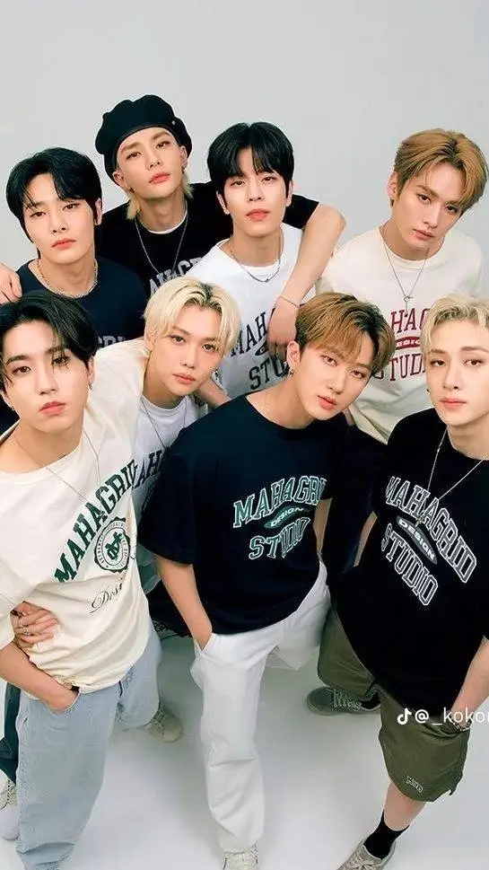 ai character: Skz Sad... background