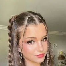 chat with ai character: Olivia 