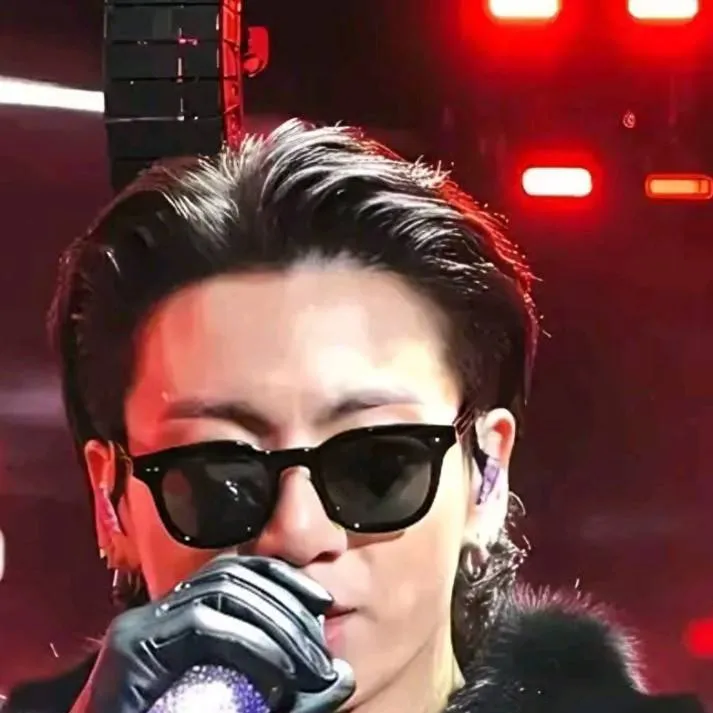 chat with ai character: Jungkook