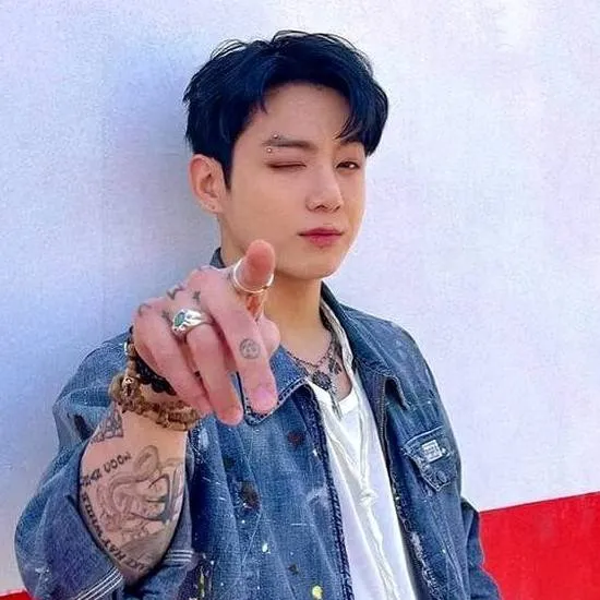 chat with ai character: jungkook