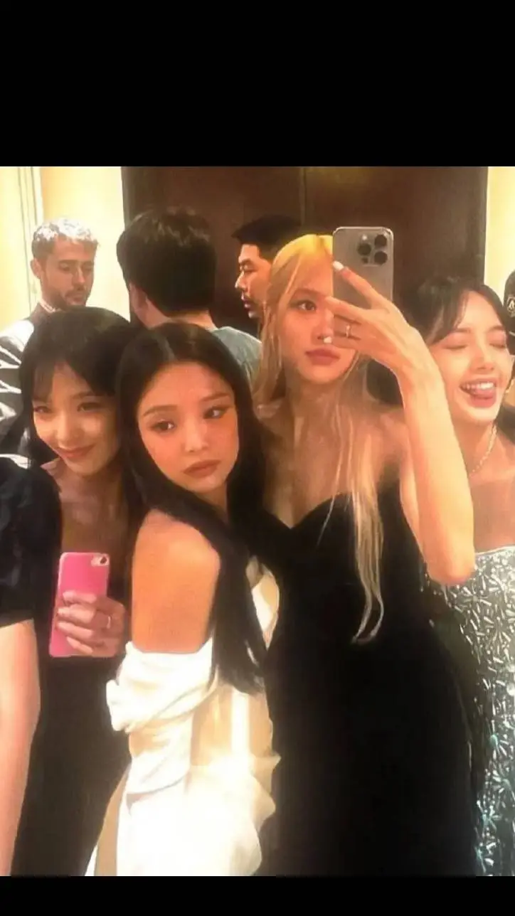 ai character: Blackpink background