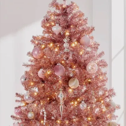 chat with ai character: Fpe Christmas