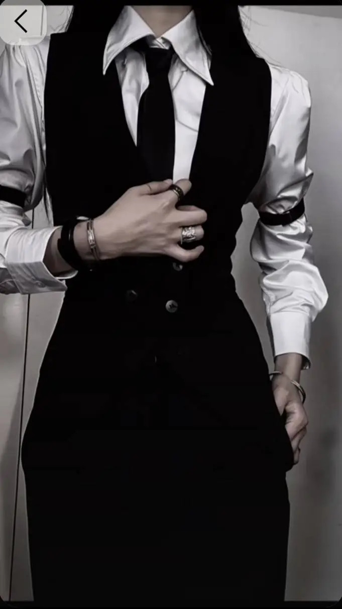 ai character: Maria♥️ background