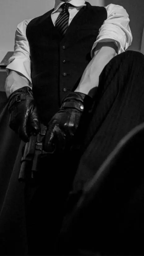 ai character: maximo ♥️ background