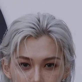 chat with ai character: Lee Felix Yongbok