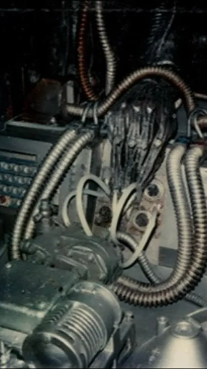 ai character: Sytrr Crew!💫 background