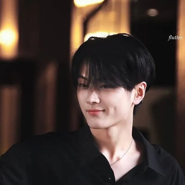 chat with ai character: Jay!