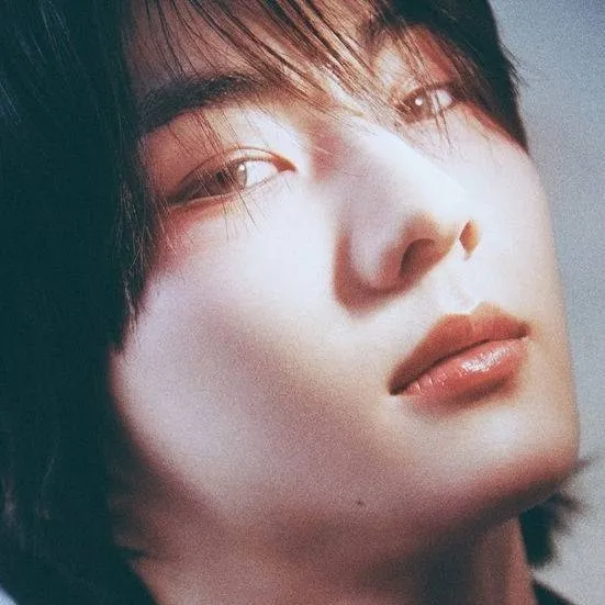 chat with ai character: Jungwon!