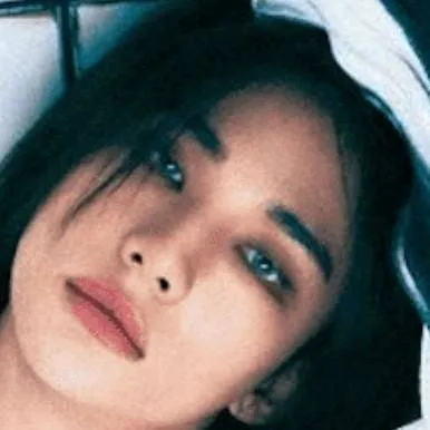chat with ai character: hyunjin 