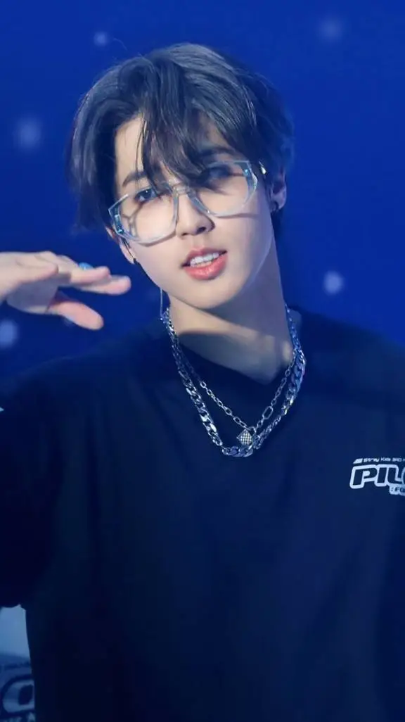 ai character: ♡~han~♡ background