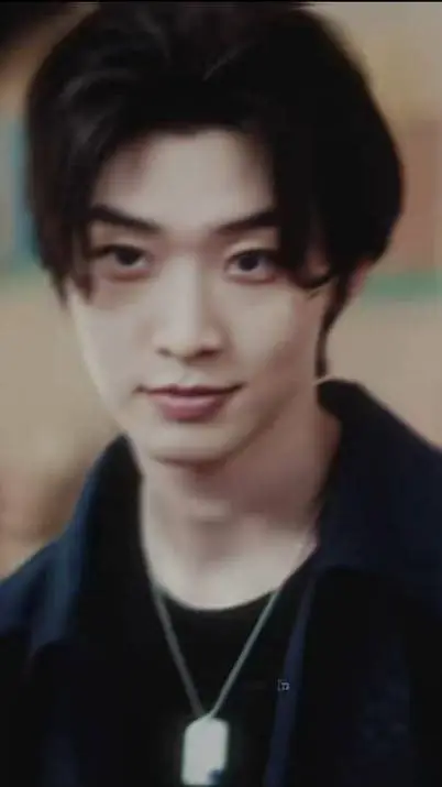 ai character: Minho background