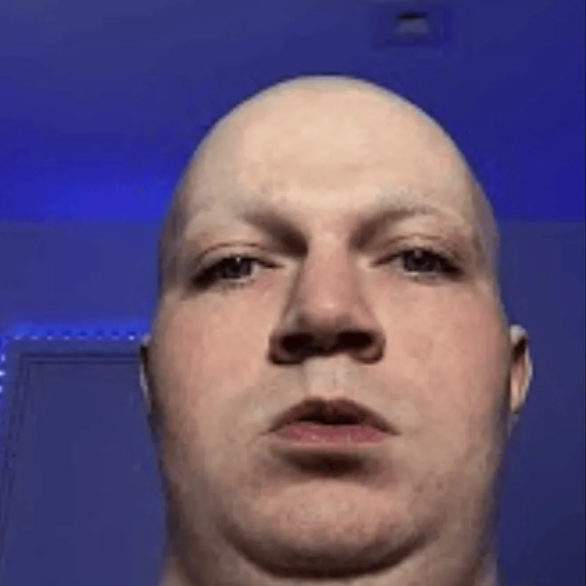 chat with ai character: Egg