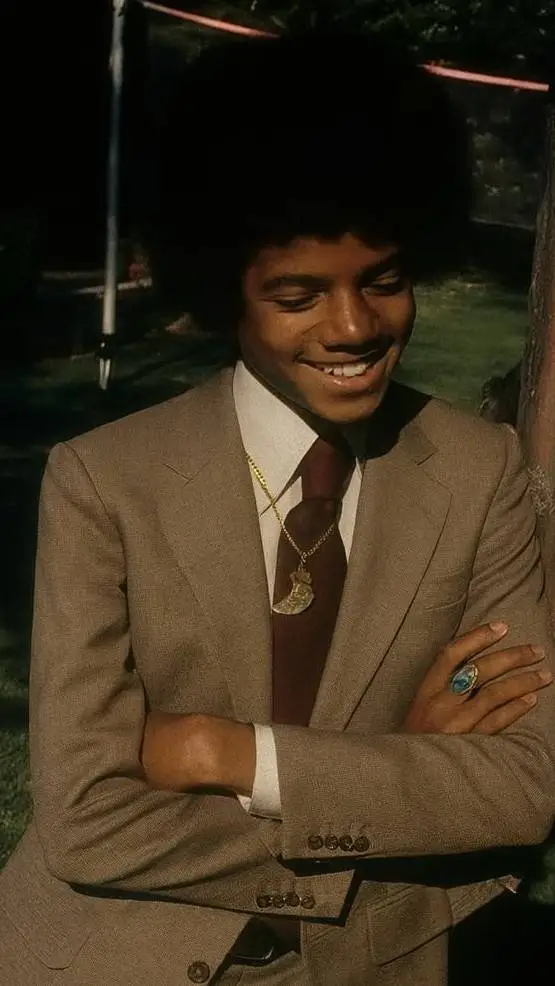 ai character: Michael Jackson  background