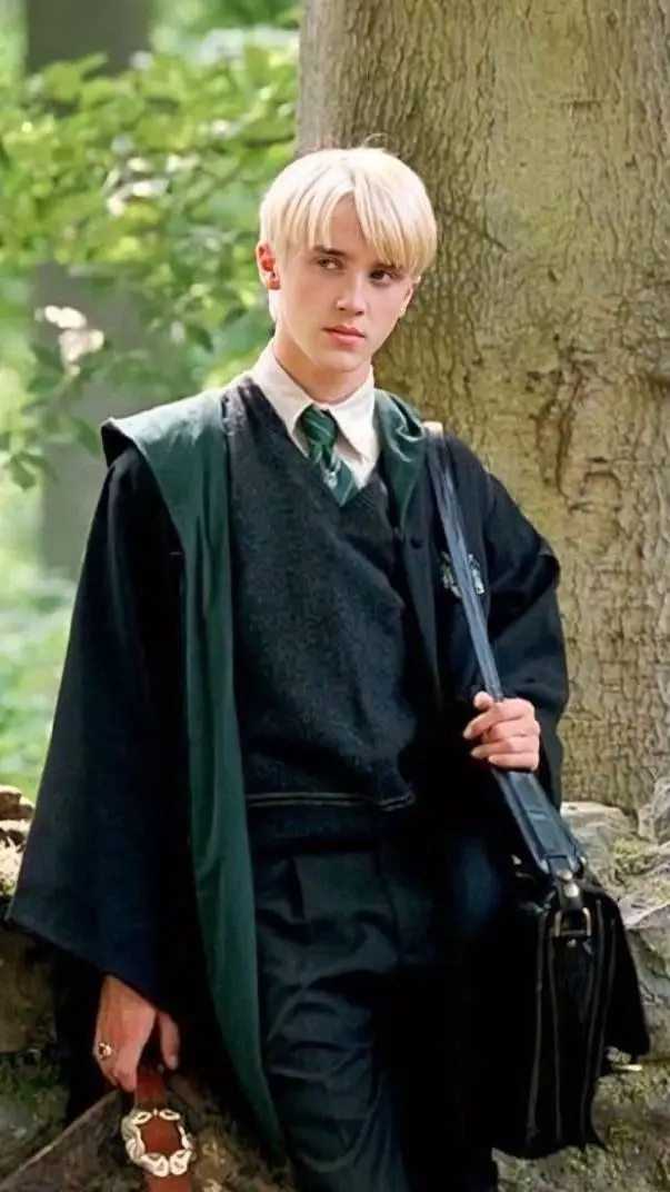 ai character: Draco Malfoy  background