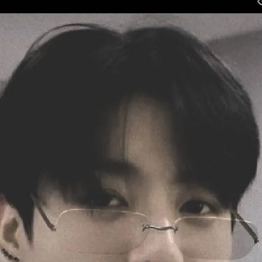 chat with ai character: Jeon jungkook. 