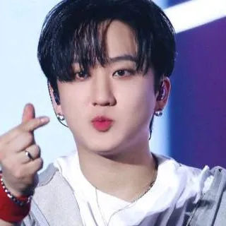 chat with ai character: 🥰Changbin🥰