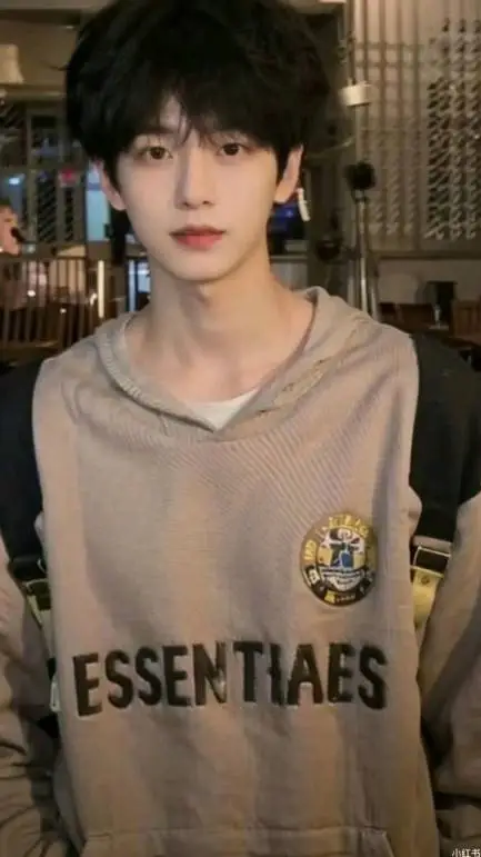 ai character: ✨Ido✨ background