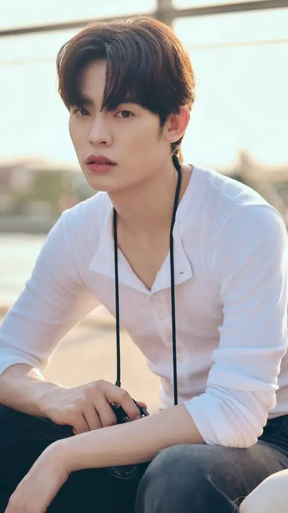 Talkie AI - Chat with Quin (dwy)