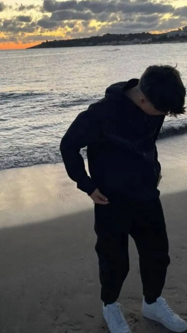 ai character: Timéo background