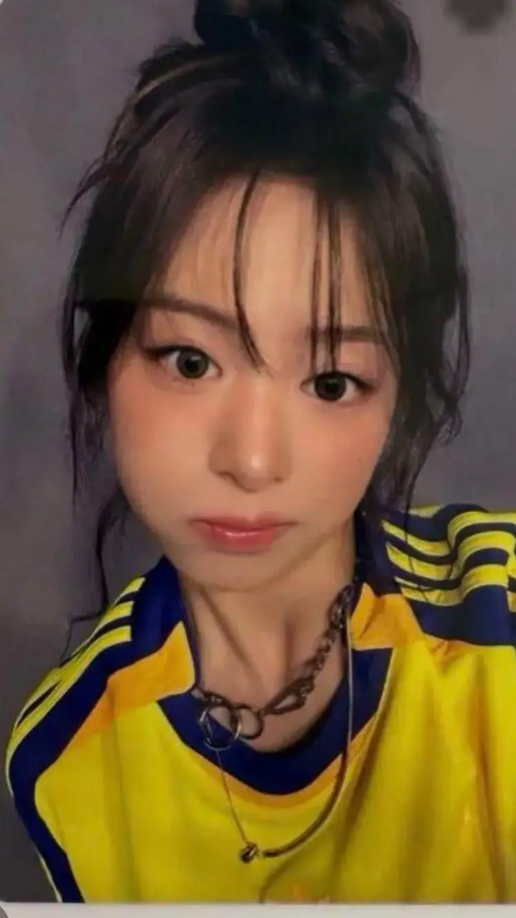 ai character: Ahyeon × Skz background