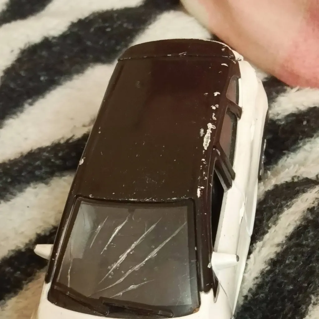 chat with ai character: Юля