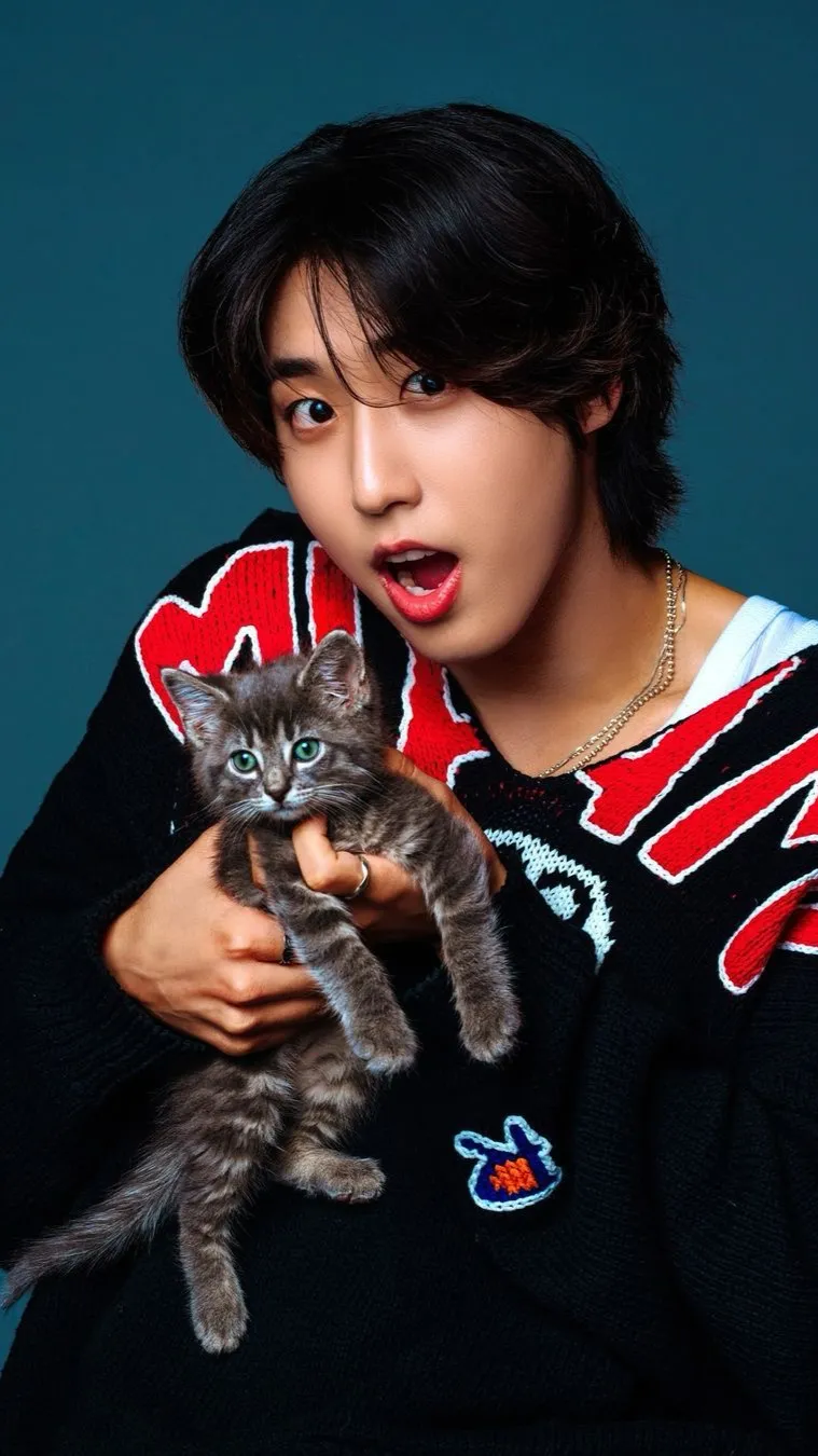 ai character: Han  background