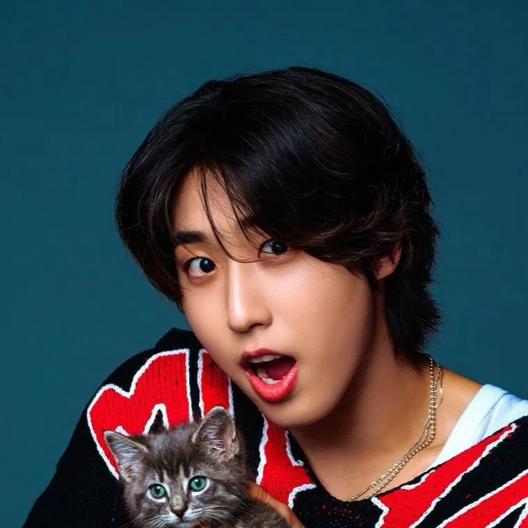 chat with ai character: Han 