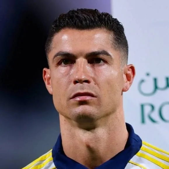 chat with ai character: Cristiano Ronaldo 