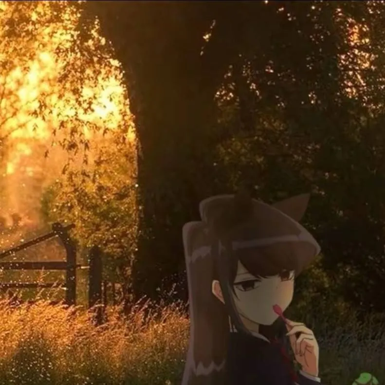 chat with ai character: Komi