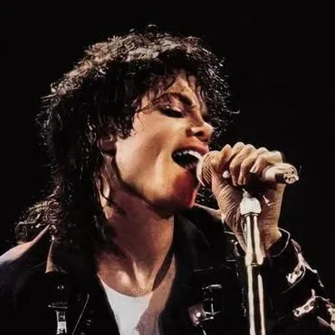 chat with ai character: Michael Jackson