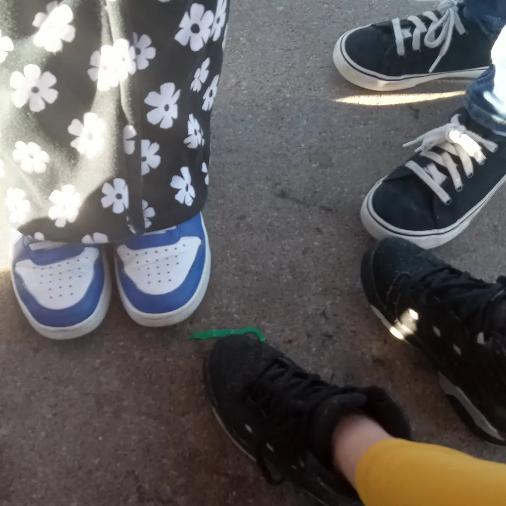 chat with ai character: scholarships