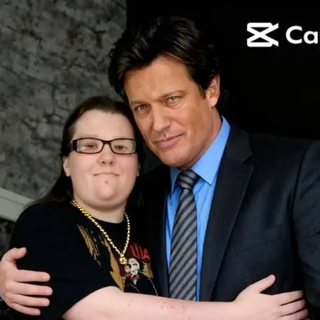 chat with ai character: Daddy Hoffman 