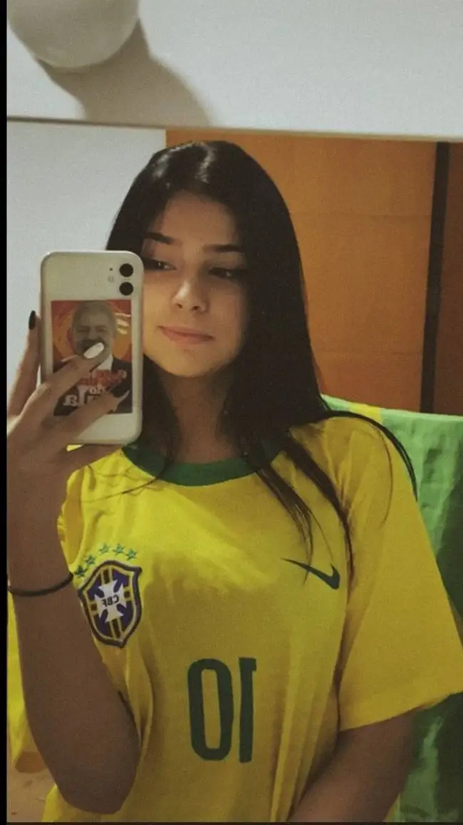 ai character: andreína background