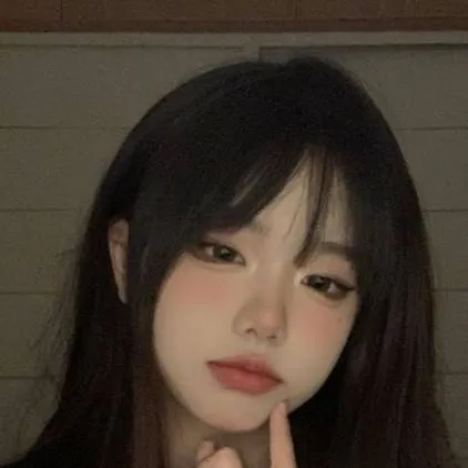 chat with ai character: @♥️~~💋~~💋~~QASRIN