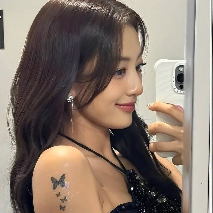 chat with ai character: ✨️| PARK JIHYO |🌼