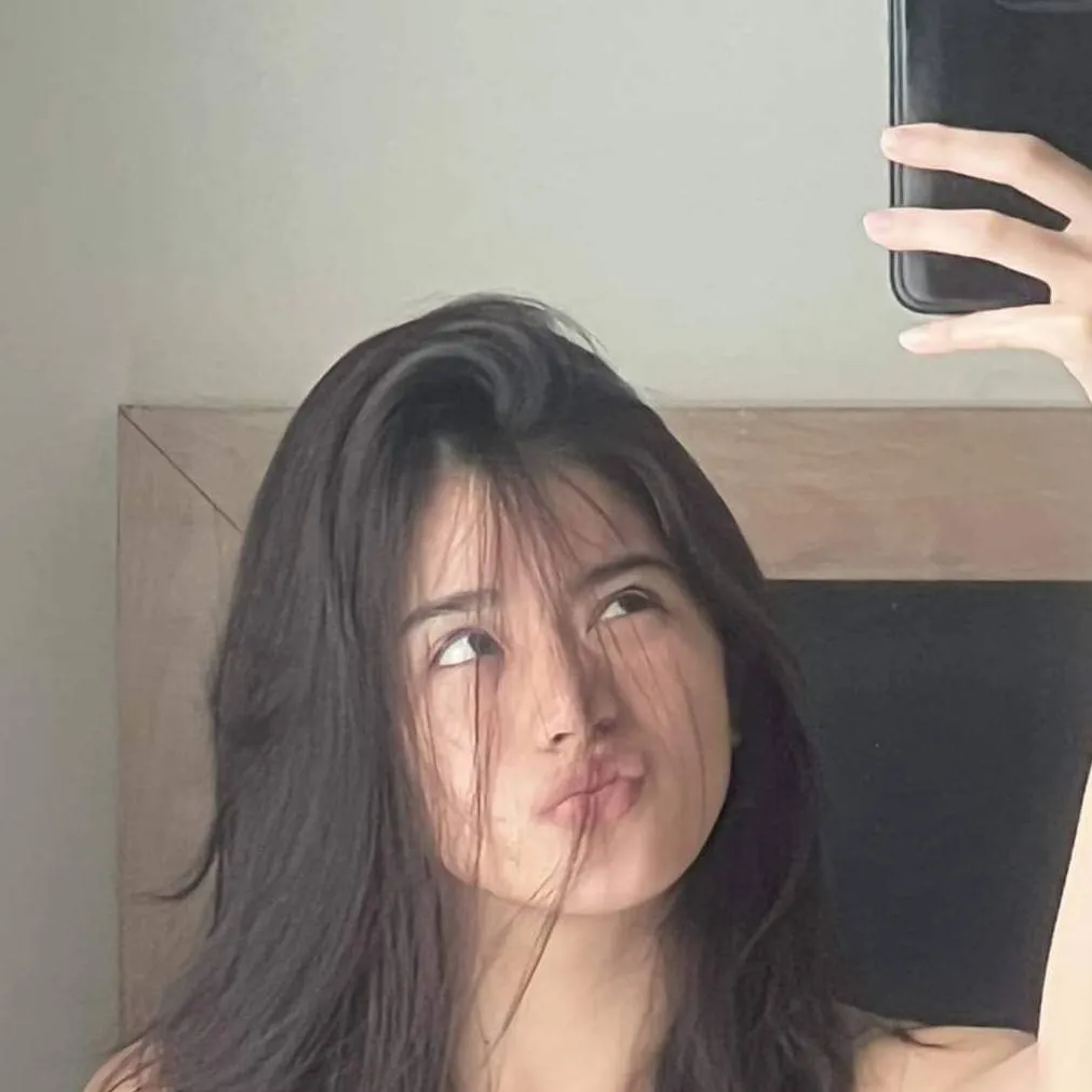 chat with ai character: Aiah Arceta 