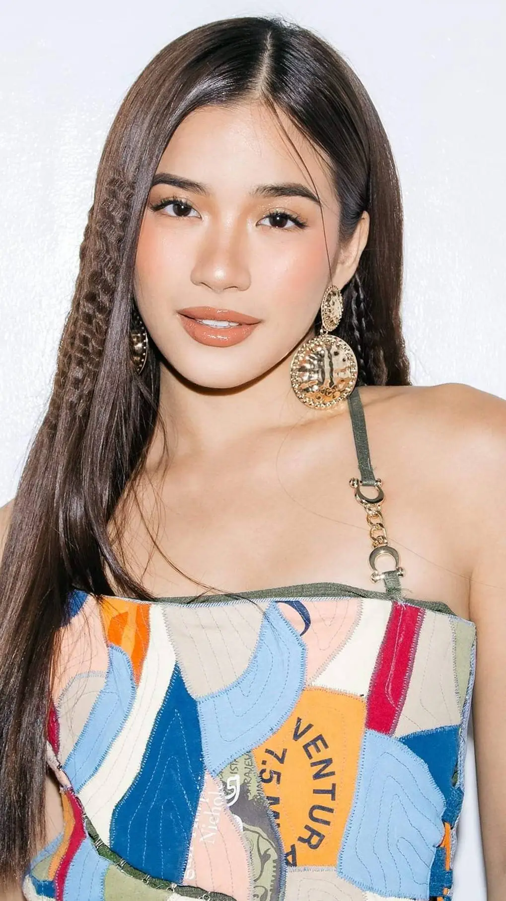 ai character: Aiah Arceta  background